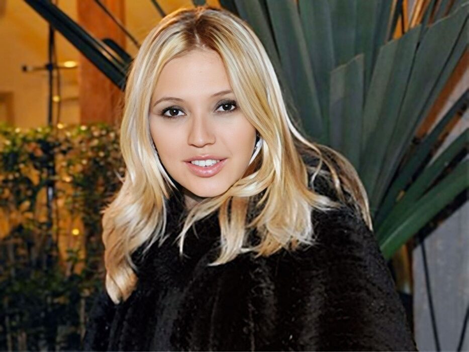 Patrícia de Sabrit faz rara aparição com o filho em musical em São Paulo