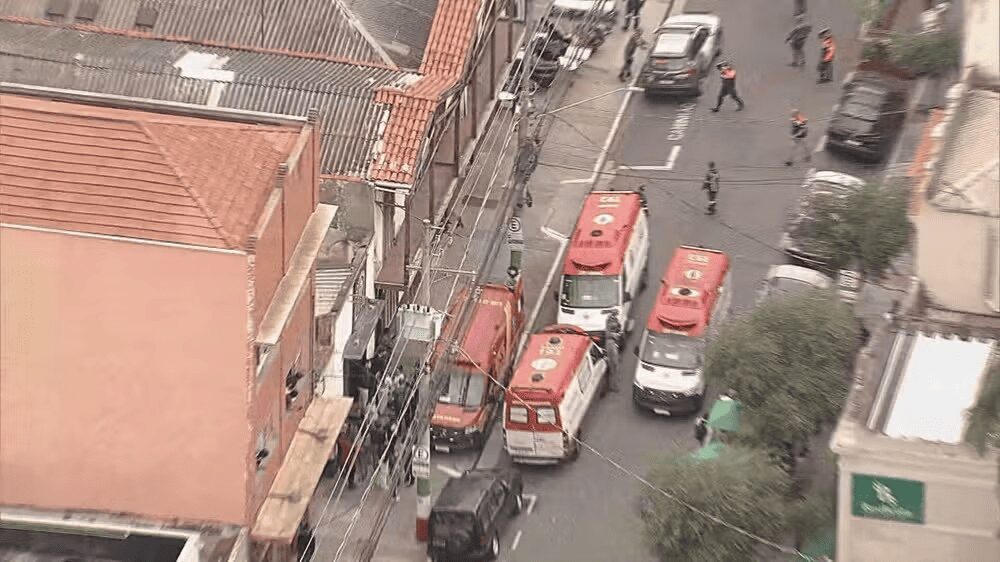 Desabamento de teto de restaurante deixa um morto e cinco feridos, em São Paulo