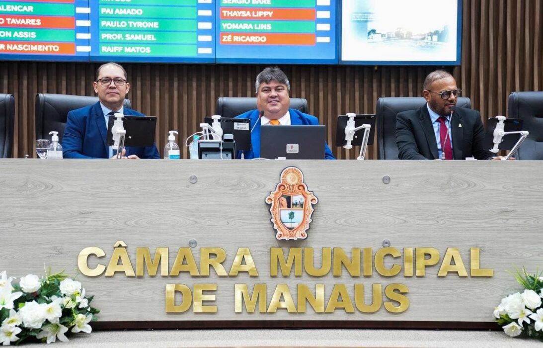 Presidente David Reis destaca papel transformador da Escola do Legislativo nos 18 anos celebrados em Tribuna Popular da CMM