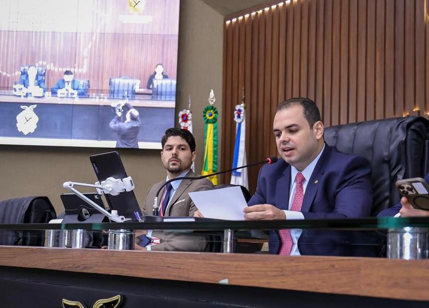 Presidente Roberto Cidade destaca transparência e dever cumprido com divulgação do resultado do concurso da Assembleia