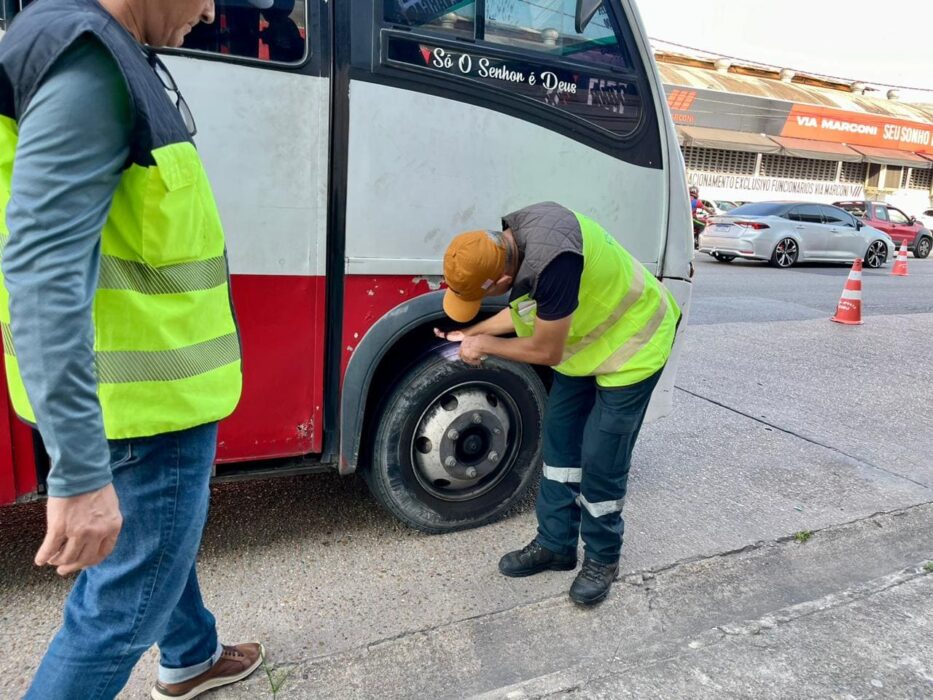 Prefeitura realiza fiscalização em transporte executivo para garantir segurança e qualidade do serviço