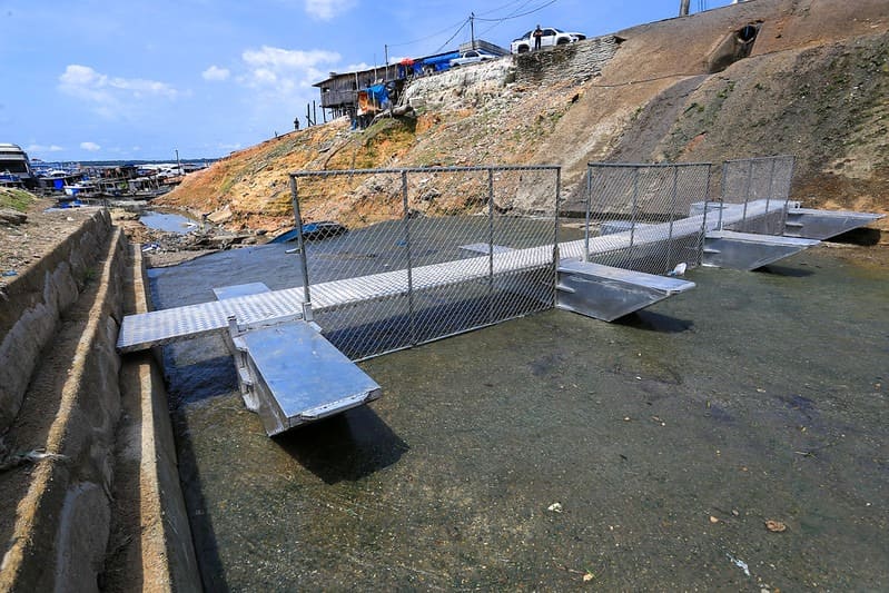 Manaus instala maior ecobarreira e apresenta resultados ambientais à COP30