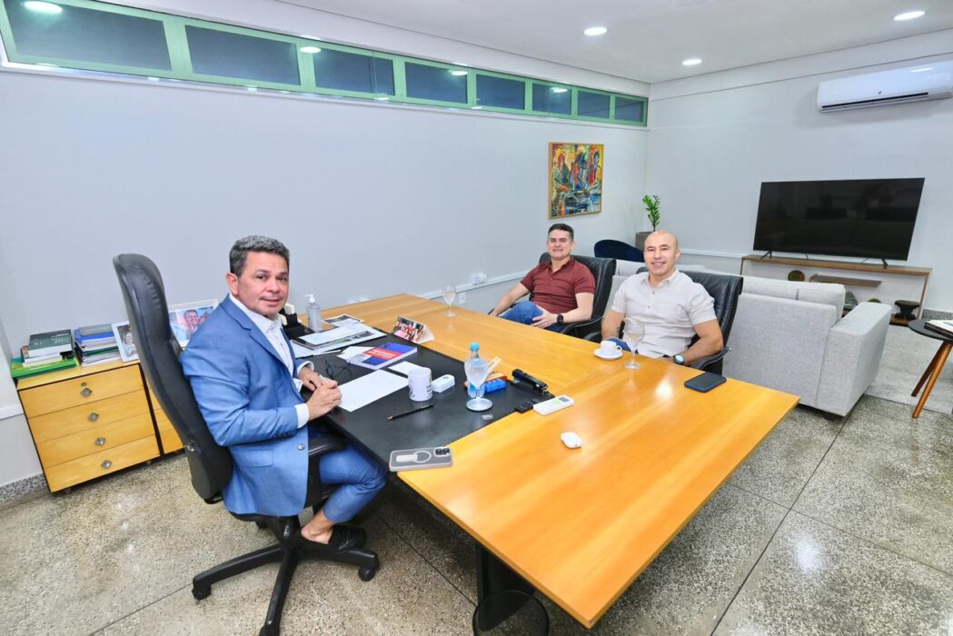 Prefeito David Almeida e vice-governador Tadeu de Souza fortalecem cooperação para demandas em Manaus
