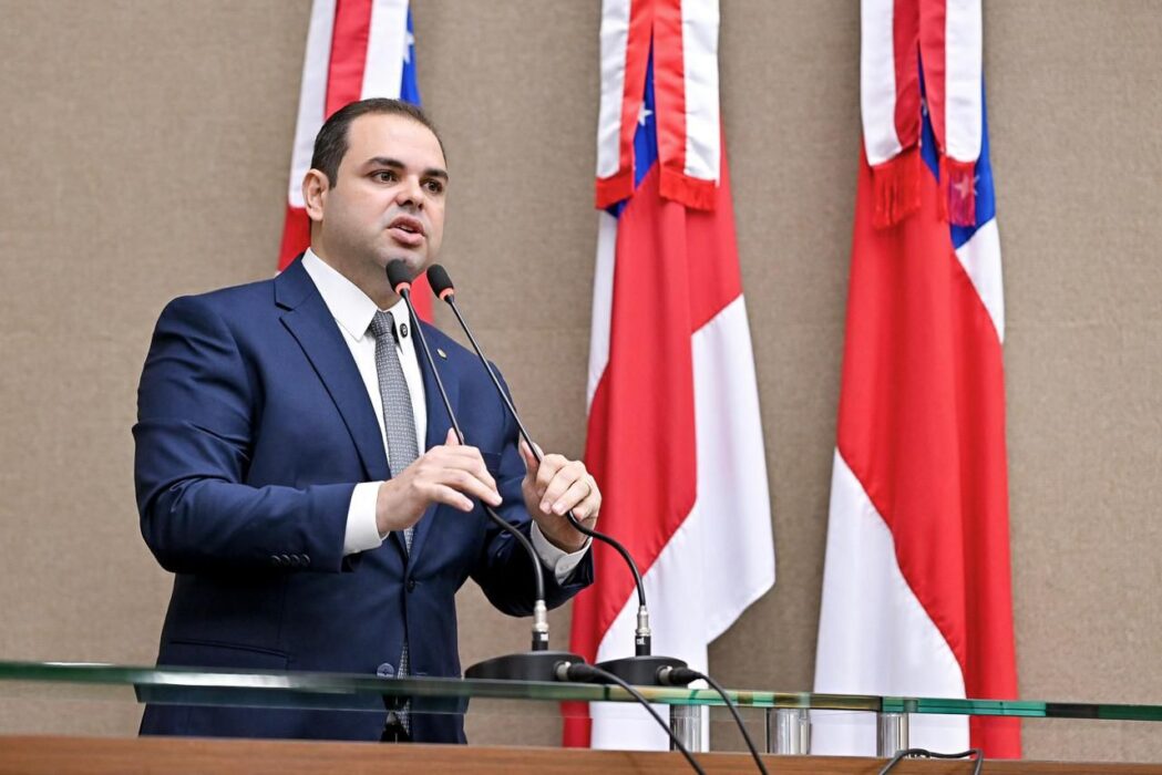 PL de Roberto Cidade fortalece transporte fluvial no Amazonas com criação da Escola de Aquaviários