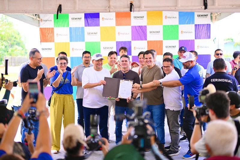 Prefeito David Almeida assina ordem de serviço para recapeamento do ramal da Fazenda da Esperança e vistoria avanço na requalificação viária da zona rural de Manaus