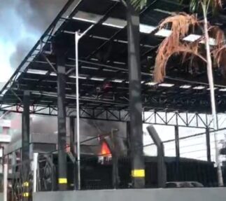 Incêndio atinge restaurante Velho Monge em Manaus