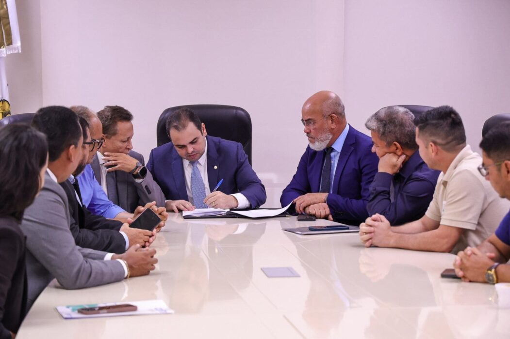 Presidente Roberto Cidade fortalece Câmaras do interior com assinatura de novos termos de cooperação