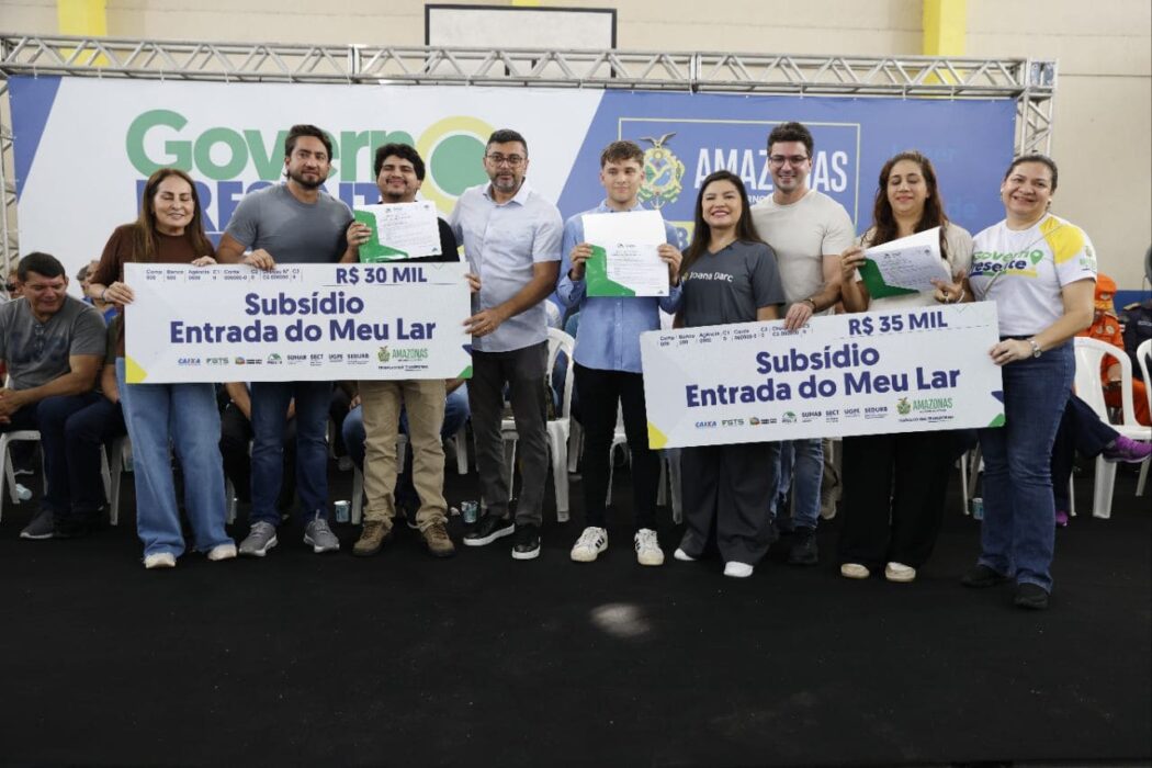 Wilson Lima entrega certificados do Subsídio Entrada do Meu Lar, na 27ª edição do Governo Presente