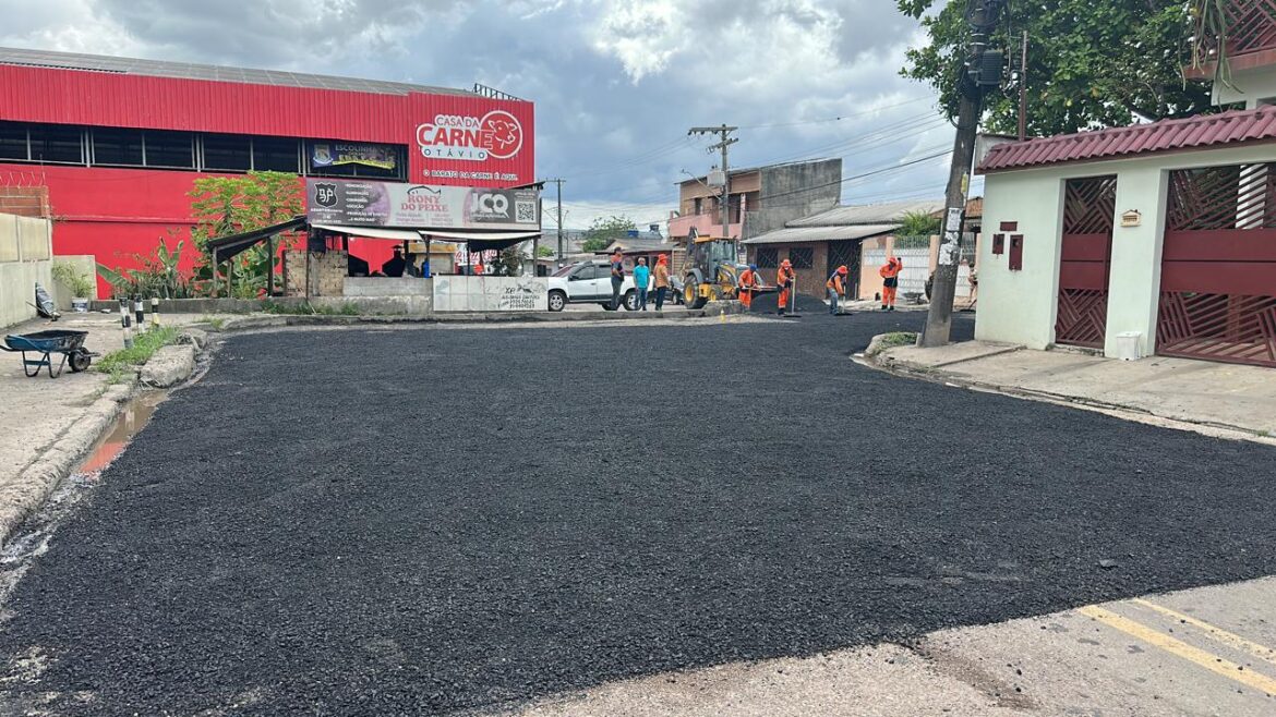 Prefeitura melhora infraestrutura de via principal do conjunto Oswaldo Frota