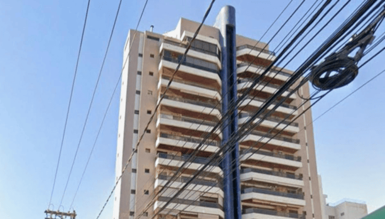 Menino de 4 anos sobrevive após cair do 10º andar de prédio