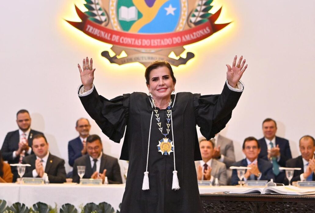 Em posse histórica, Yara Amazônia Lins assume terceiro mandato e consolida trajetória pioneira no TCE-AM