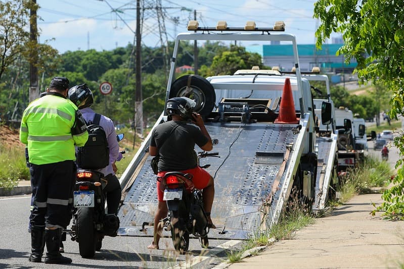 Operação ‘Trânsito Seguro’ remove 40 veículos irregulares da zona Norte