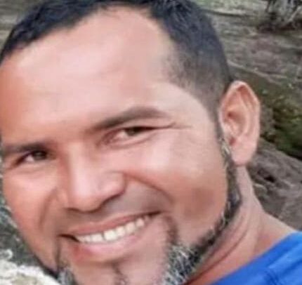 Polícia procura homem acusado de estwprar a própria filha