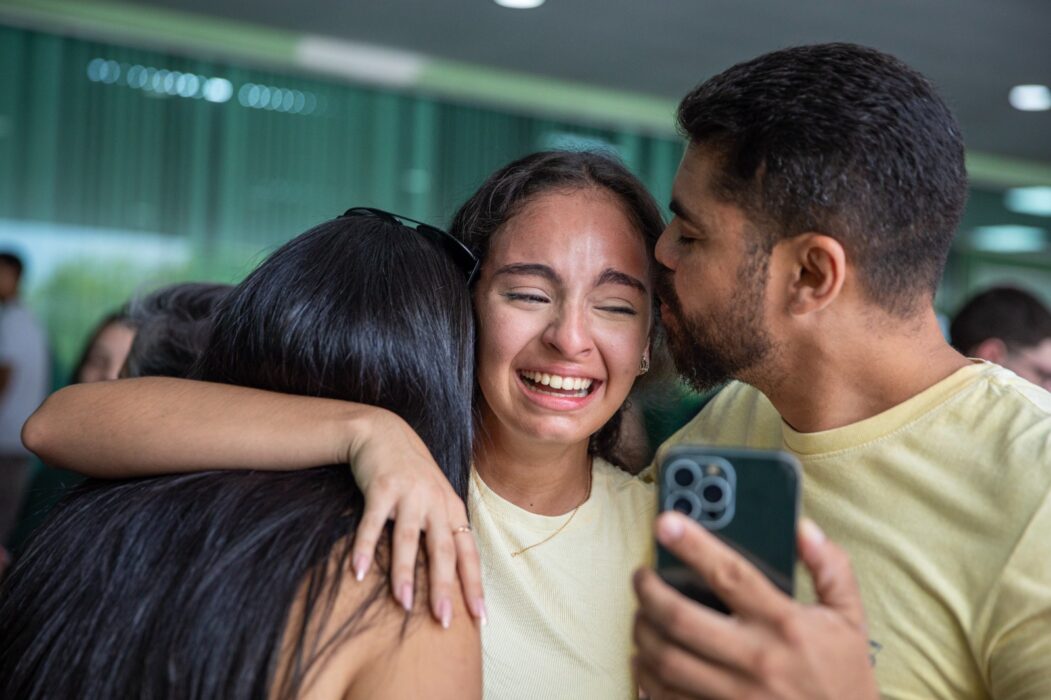 Festa da aprovação: Emoção e alegria marcam a divulgação dos resultados do Vestibular e SIS da UEA