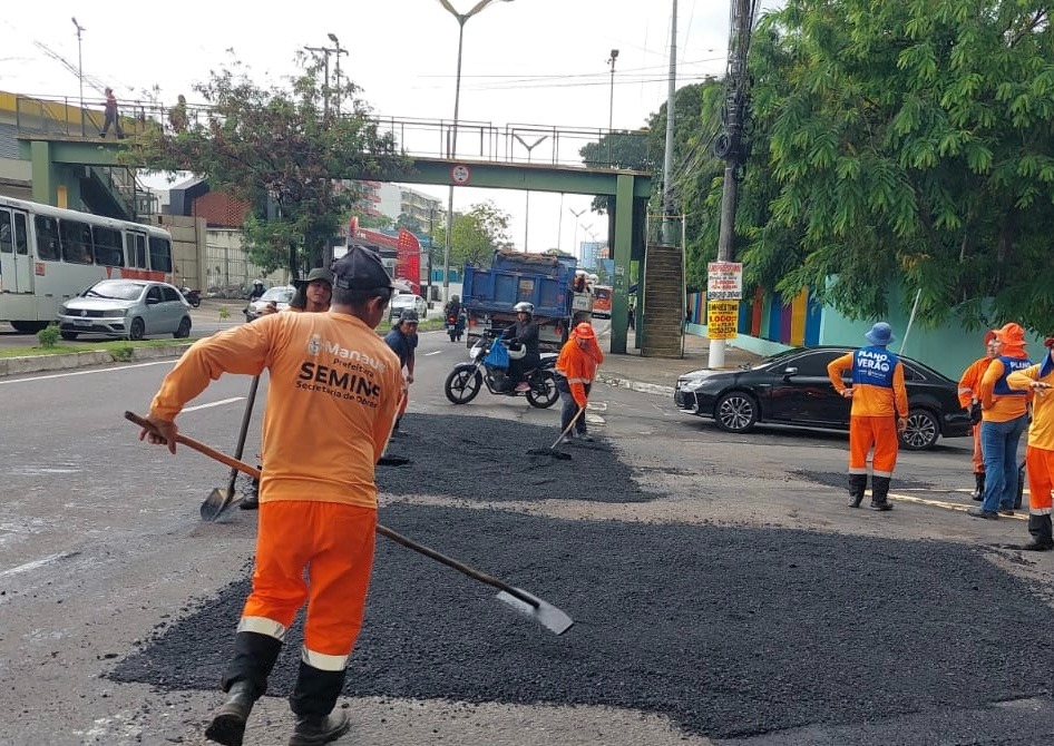 Prefeitura realiza manutenção asfáltica em bairros da zona Centro-Sul