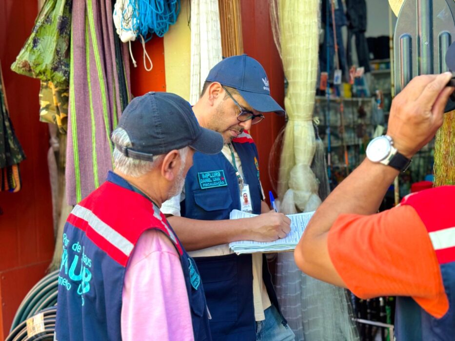 Fiscalização da Prefeitura realiza 105 desobstruções durante ‘Mutirão no Bairro’ no Centro