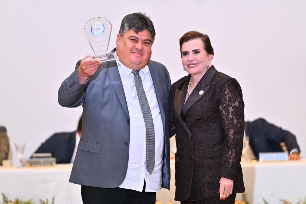 Presidente David Reis participa de solenidade do TCE-AM que oficializa entrega do Selo Prata à CMM