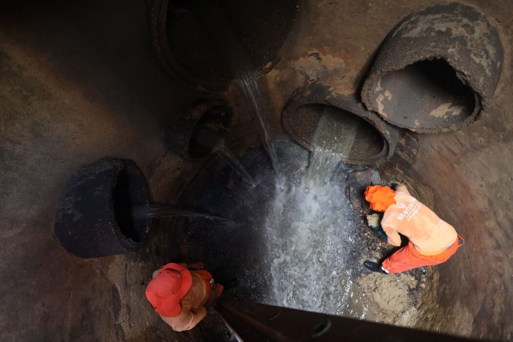 Prefeitura atua em galeria subterrânea e reforça drenagem profunda após chuvas intensas