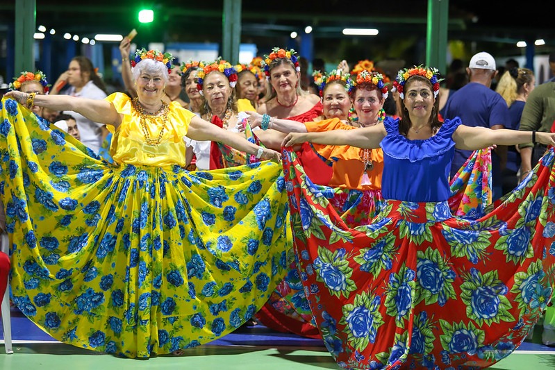 Mais de mil pessoas prestigiam espetáculo ‘Natal Caboclo’ no Parque Municipal do Idoso