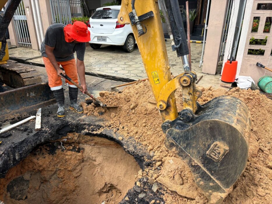 Prefeitura realiza nova intervenção na melhoria do sistema de rede drenagem em via do Vieiralves