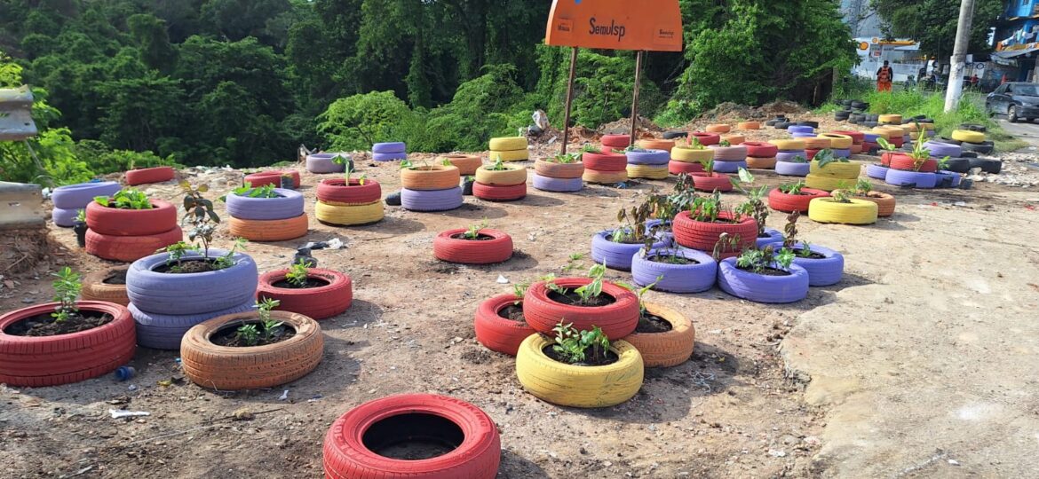 Prefeitura ressalta importância do descarte correto do lixo e combate lixeira irregular no Santo Antônio