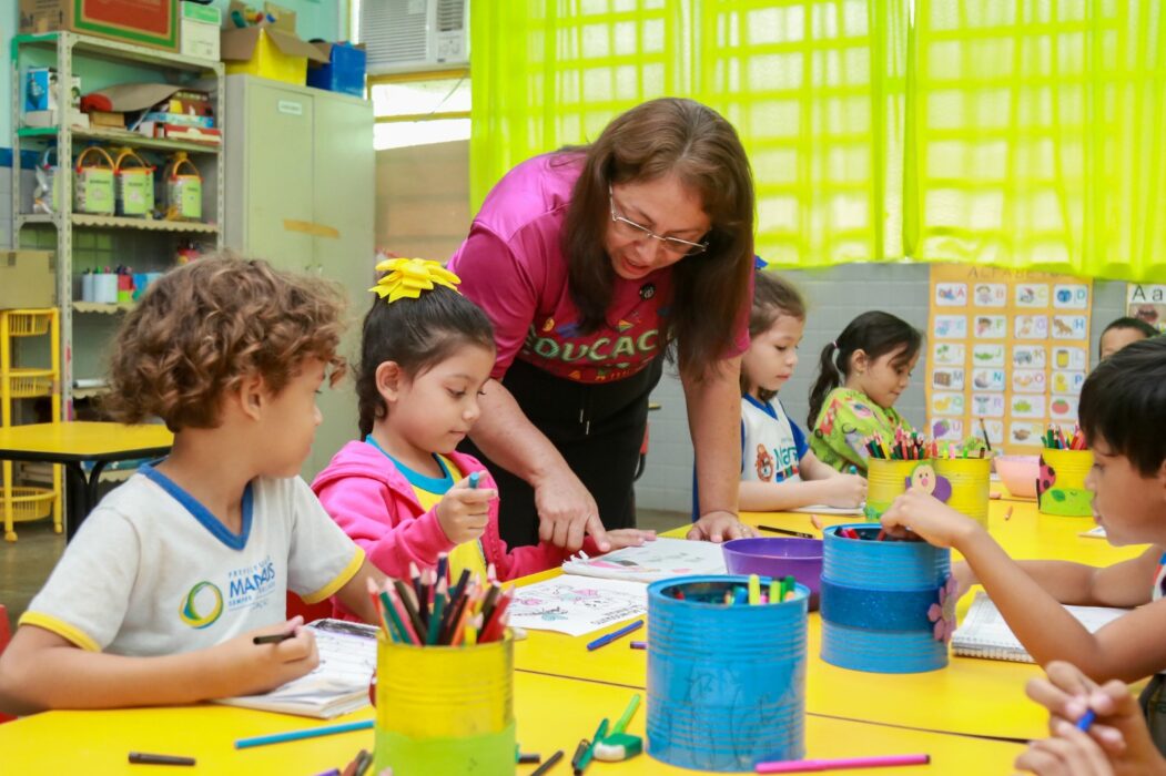 Prefeitura de Manaus amplia vagas em creches, reconhece demanda histórica e mantém expansão contínua da educação infantil em Manaus