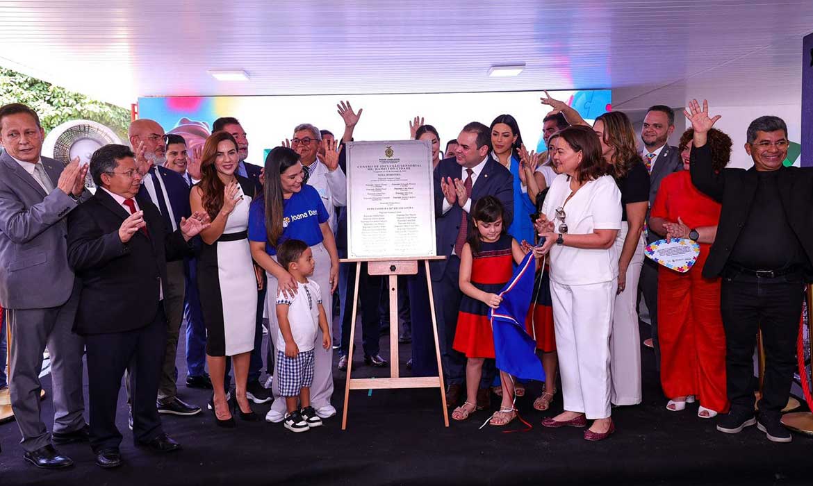 Presidente Roberto Cidade inaugura na Aleam um dos maiores centros de atendimento