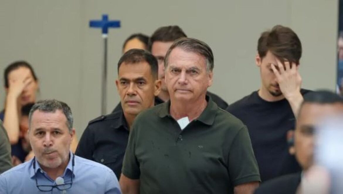 Moraes determina transferência de Bolsonaro para Papudinha