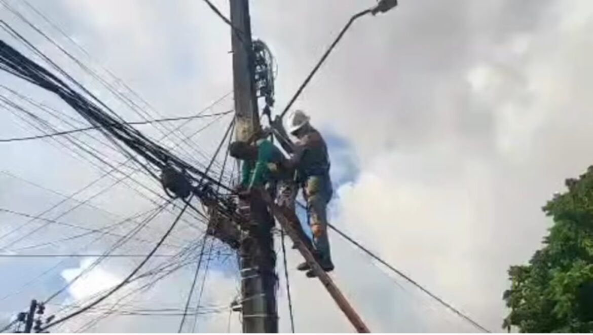 Homem morre eletrocutado ao tentar fazer ligação clandestina, em Manaus