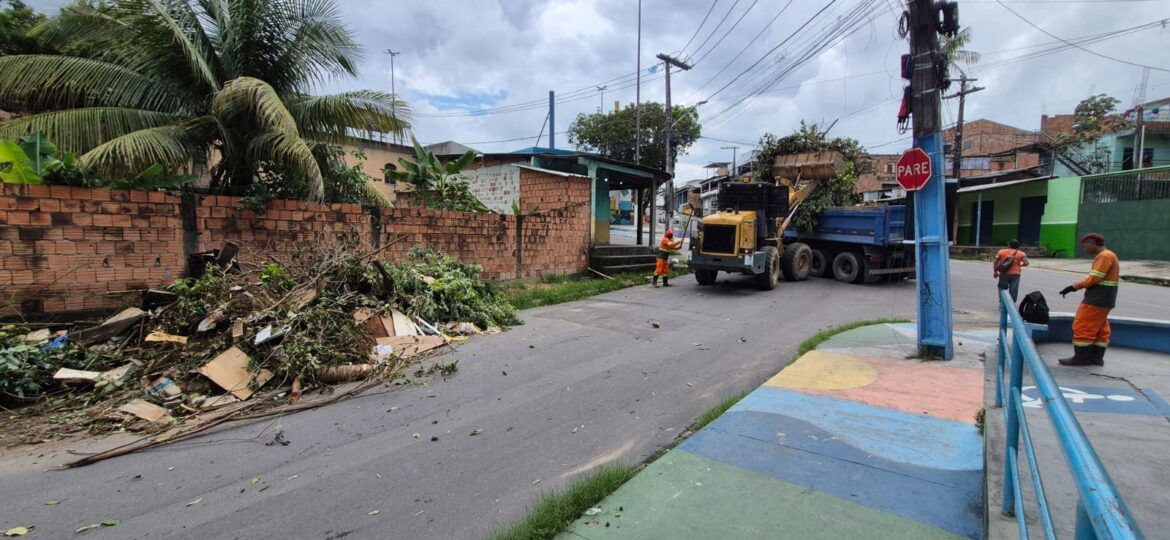 Prefeitura recolhe cerca de 500 toneladas de lixo e fortalece combate às lixeiras viciadas com bases operacionais em todas as zonas de Manaus