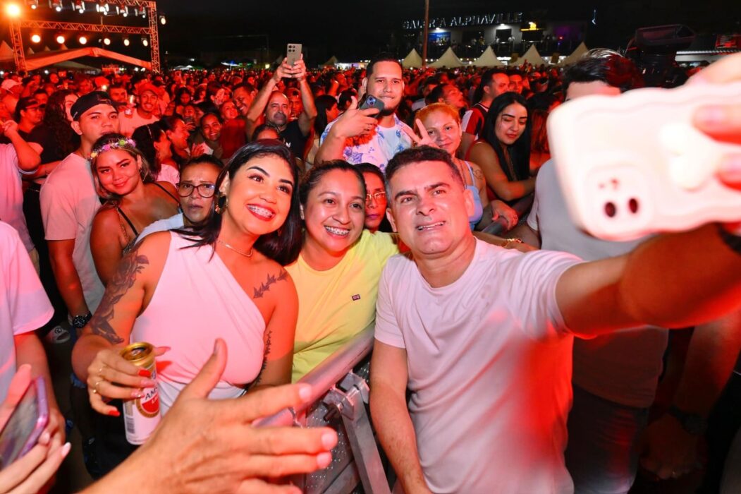 Prefeito David Almeida comemora Réveillon em Manaus com público de aproximadamente 278 mil pessoas e transforma virada de ano em política de justiça cultural
