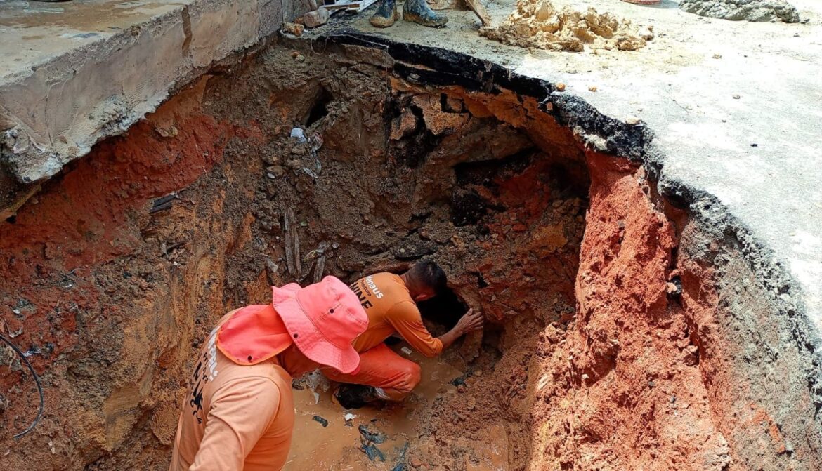 Prefeitura atua de forma emergencial na recuperação de drenagem profunda no bairro Cachoeirinha