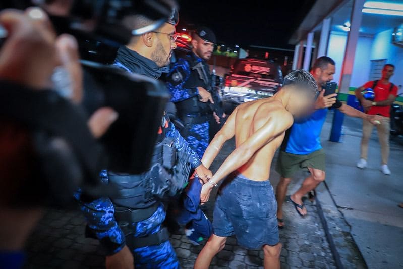 Guardas da Romu impedem assalto a ônibus e prendem dois homens na zona Norte de Manaus