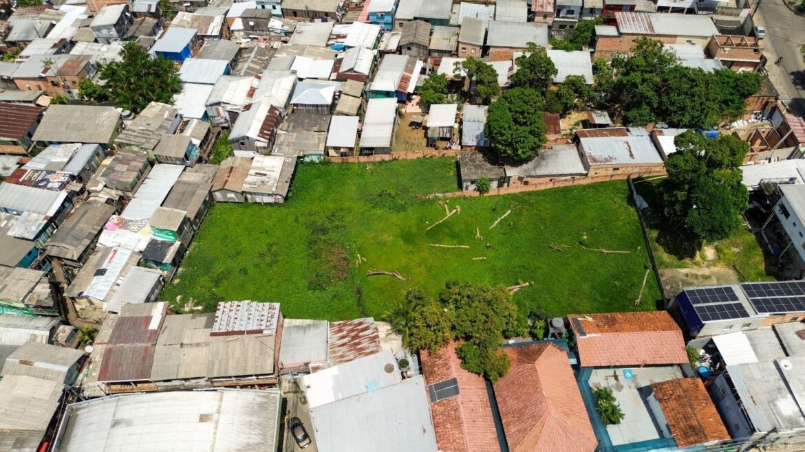 Prefeito anuncia dragagem do igarapé da Magalhães Barata e encerra espera histórica de mais de 50 anos no bairro do Crespo