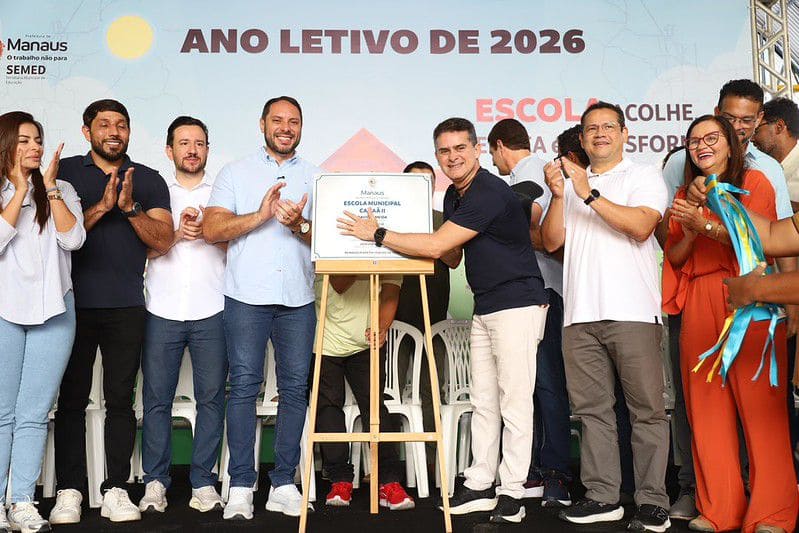 Prefeito David Almeida abre ano letivo de 2026 na zona ribeirinha e reafirma a educação como instrumento de transformação na Amazônia