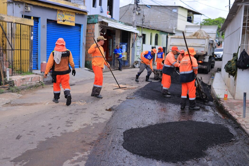 Bairro Japiim é contemplado com obras de recuperação asfáltica