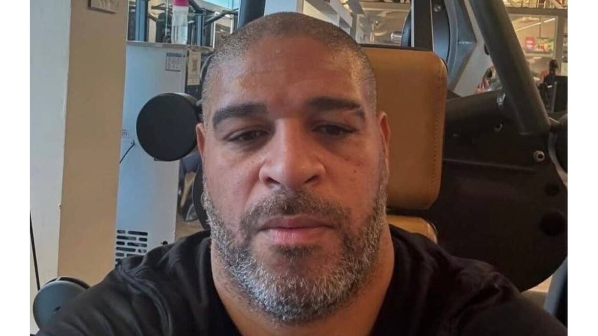 Vídeo: mãe de Adriano Imperador sofre golpe e perde R$ 15 mil