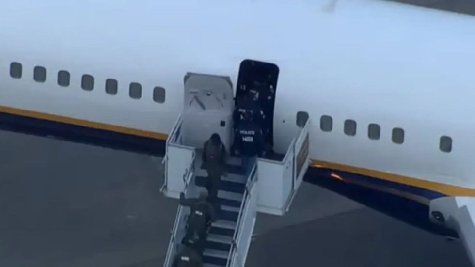 Maduro desembarca em Nova York escoltado por agentes federais