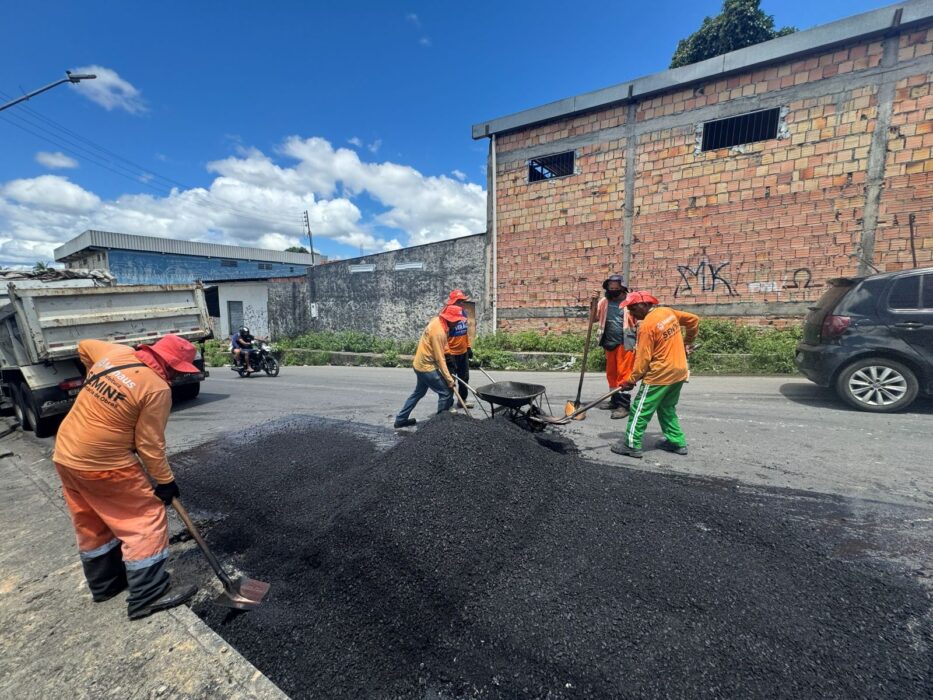 Prefeitura realiza grande intervenção de recuperação asfáltica no bairro Alfredo Nascimento