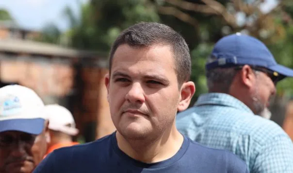 Prefeito em exercício, Renato Junior presta solidariedade aos familiares e amigos das vítimas do naufrágio no Encontro das Águas