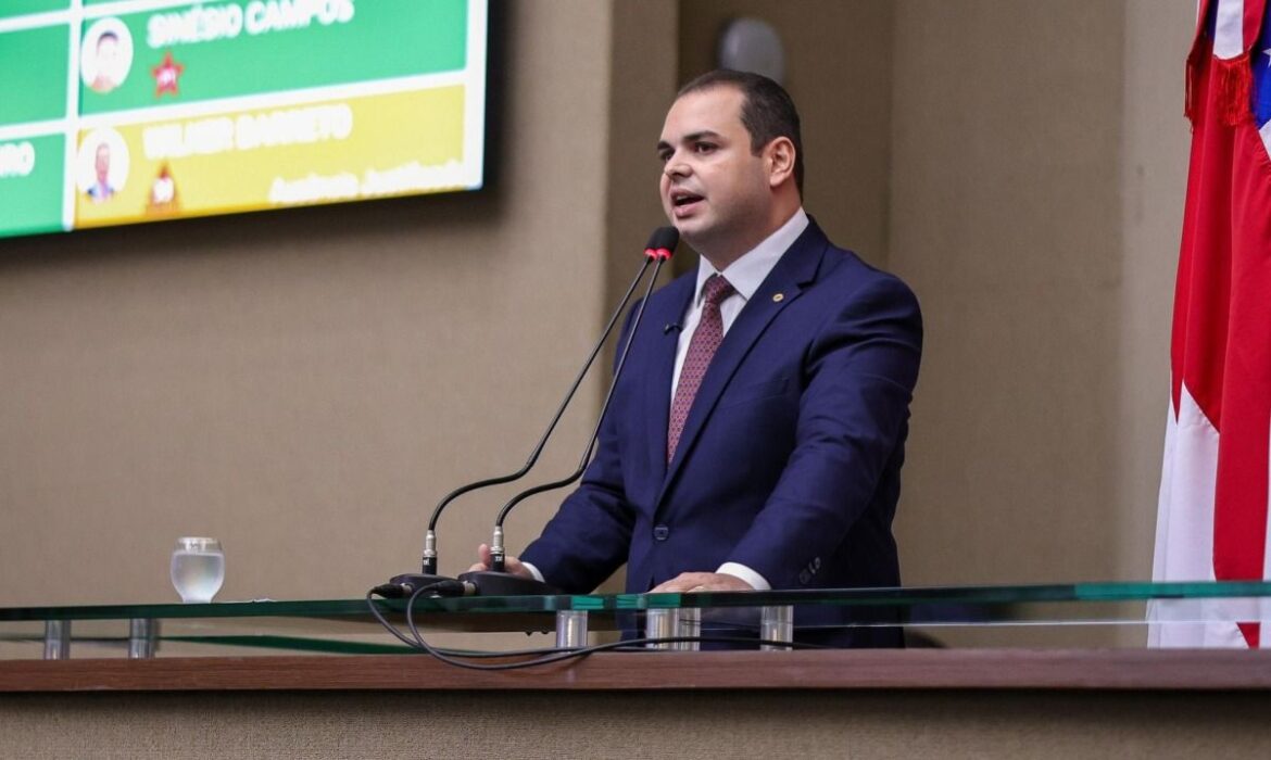 PL de Roberto Cidade quer garantir solução efetiva ao cidadão que busca rede pública de serviços do Amazonas