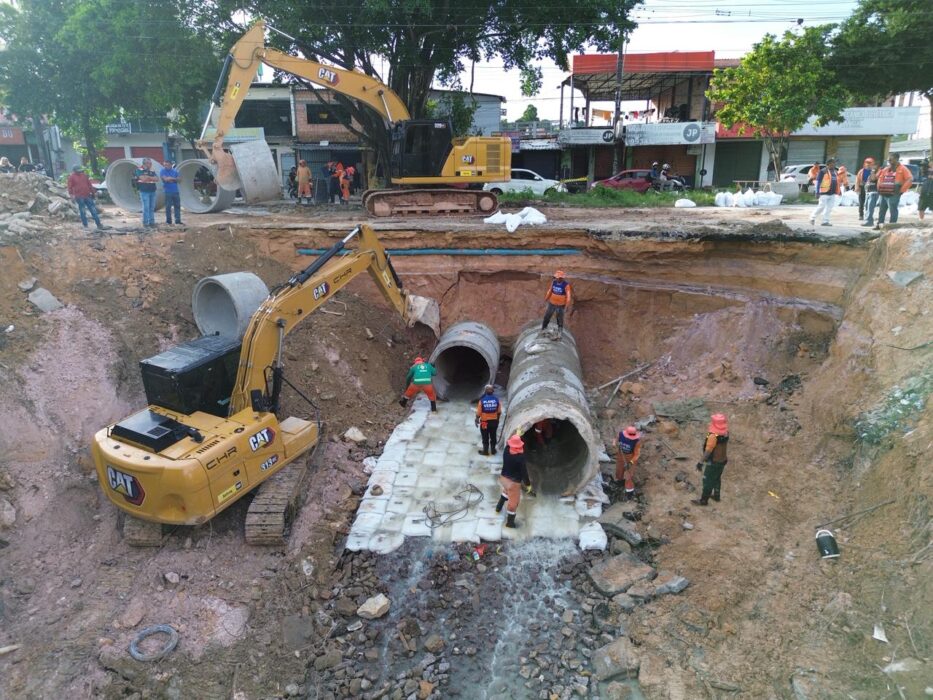 Prefeitura dá continuidade às obras de manutenção e recuperação viária na avenida Autaz Mirim 