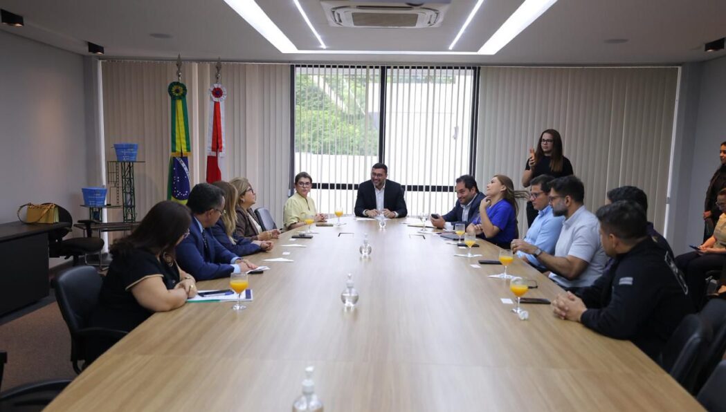 Governador Wilson Lima articula ações integradas para fortalecer a proteção e o bem-estar animal no Amazonas
