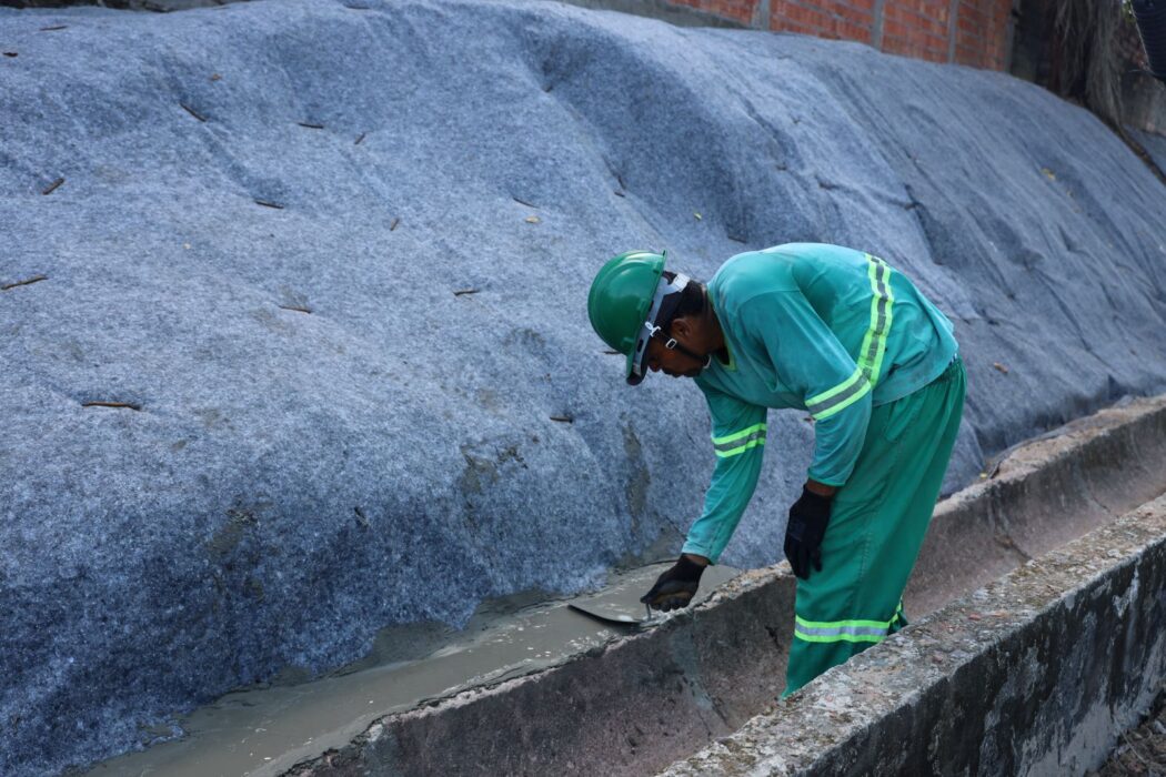 PMM avança com obra de contenção na avenida Mário Ypiranga