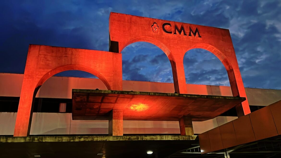 CMM se ilumina para o Março Laranja, mês de combate ao bullying escolar