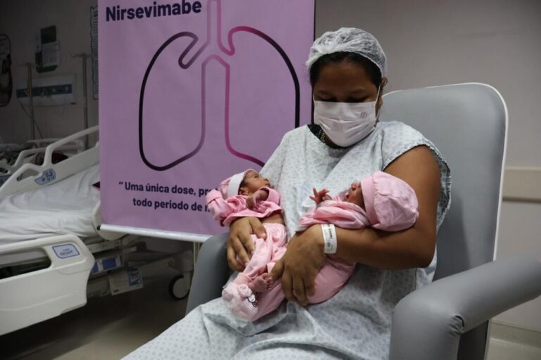 Maternidades iniciam aplicação de anticorpo de dose única contra vírus respiratório em bebês