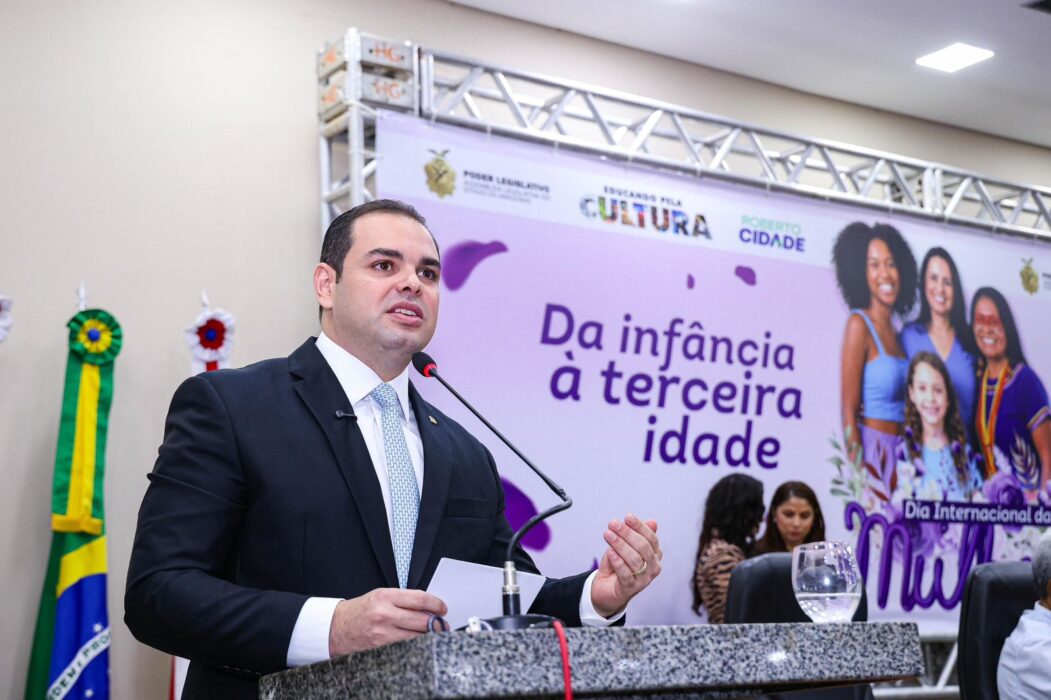 Roberto Cidade destaca importância da valorização das mulheres durante encerramento da Semana da Mulher, na Aleam