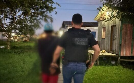 Homem é preso em flagrante por esf@quear a própria companheira, em Eirunepé