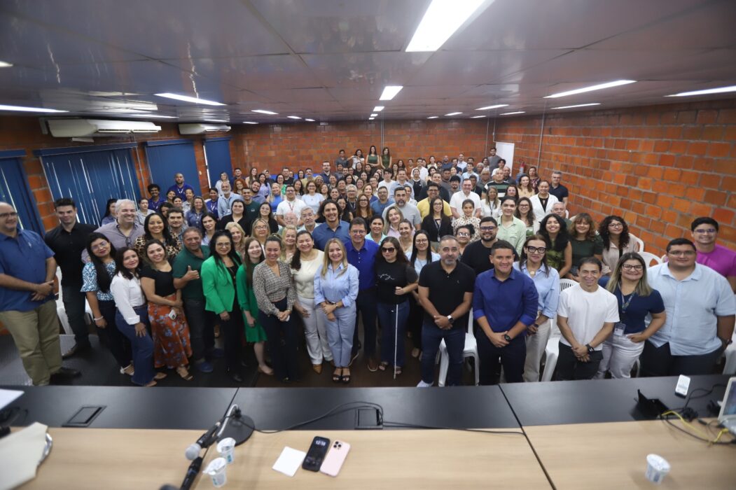 Servidores da Sedurb e UGPE homenageam o secretário Marcellus Campêlo pelos 10 anos à frente da pasta