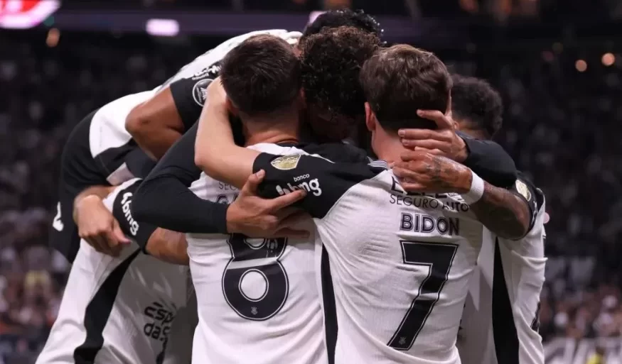 Corinthians derrota Peñarol para seguir 100% na Libertadores